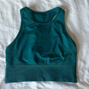 lululemon crop top, teal, size 6, like new
